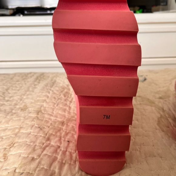 Bubble gum pink platforms - Picture 6 of 6